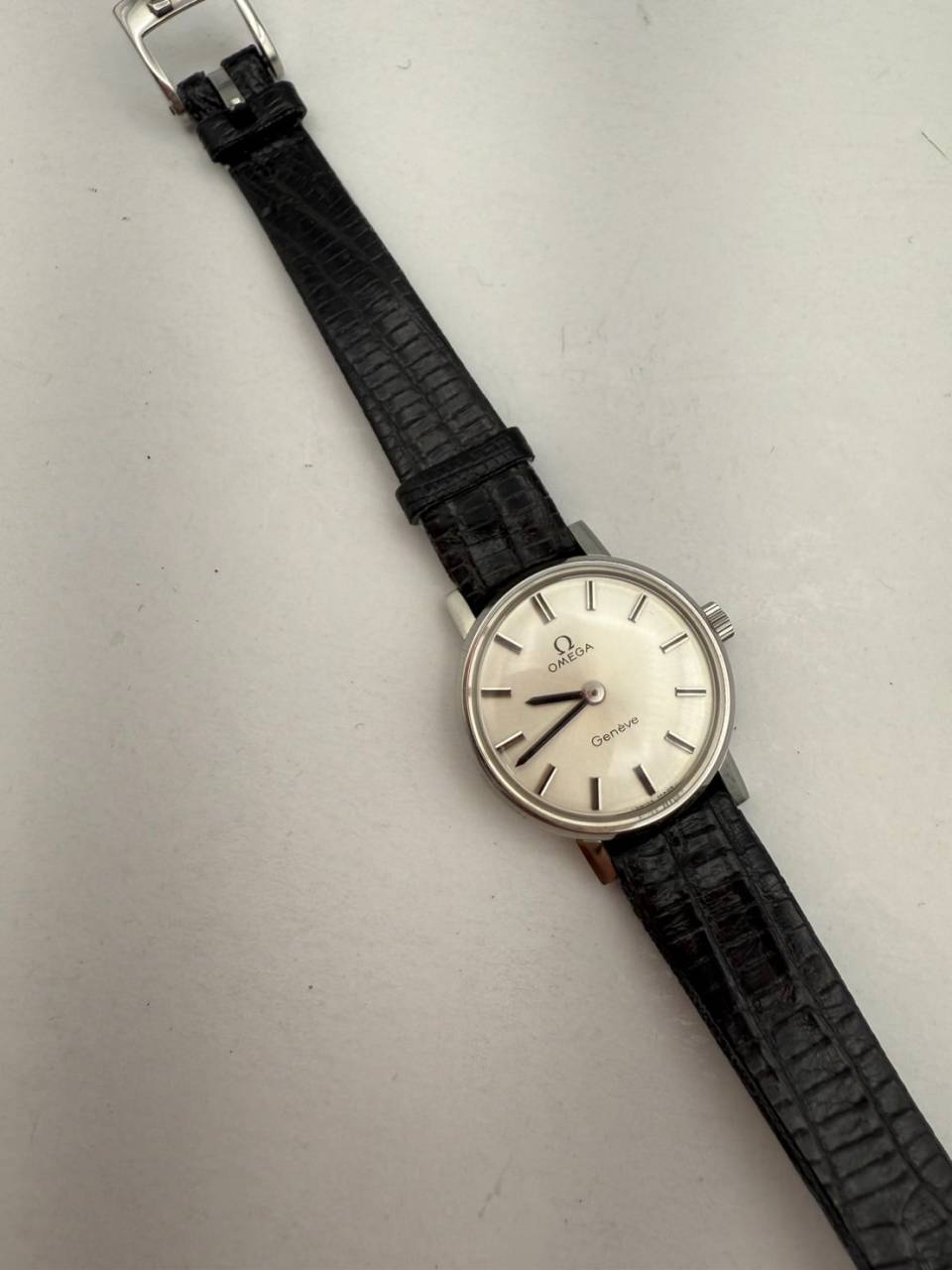 オメガの買取なら、高価買取専門店 おたからや梅田一丁目店へ