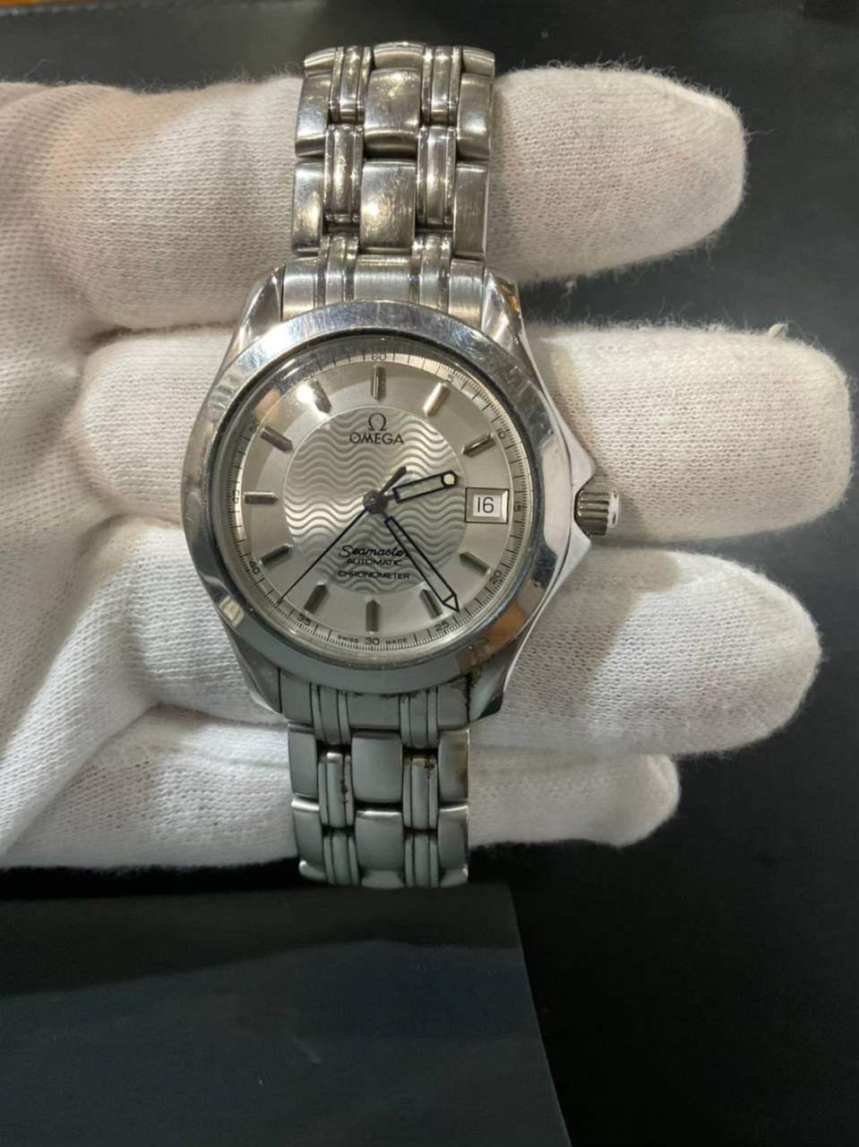 オメガの買取なら、高価買取専門店 おたからや梅田一丁目店へ