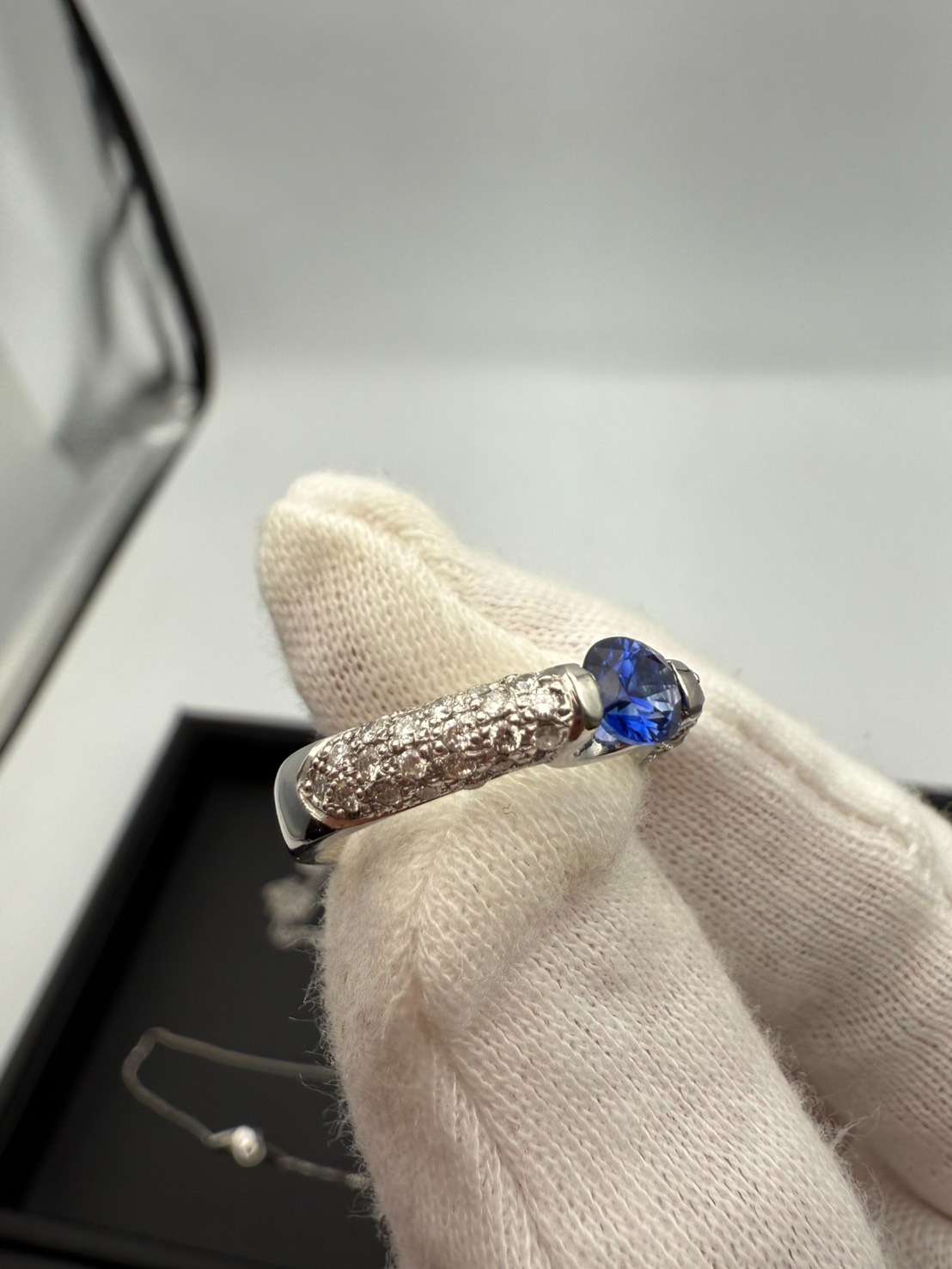 Pt900 7.6g 天然サファイア 4.5ct